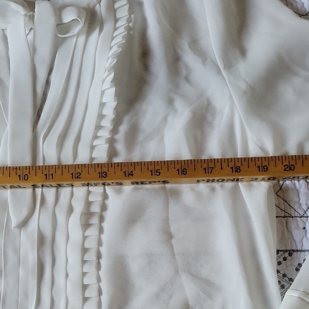 Frame Denim White Pleated Blouse with Bib Collar - Picture 6 of 11